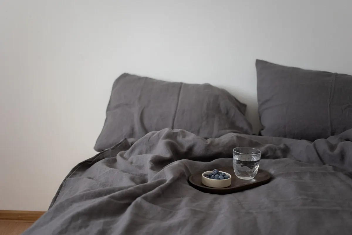 Beginner's Guide to Layering Textures in a Neutral Bedroom