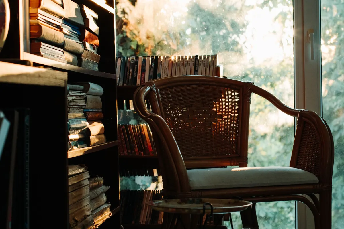 How to Create a Cosy Reading Nook in an Awkward Alcove